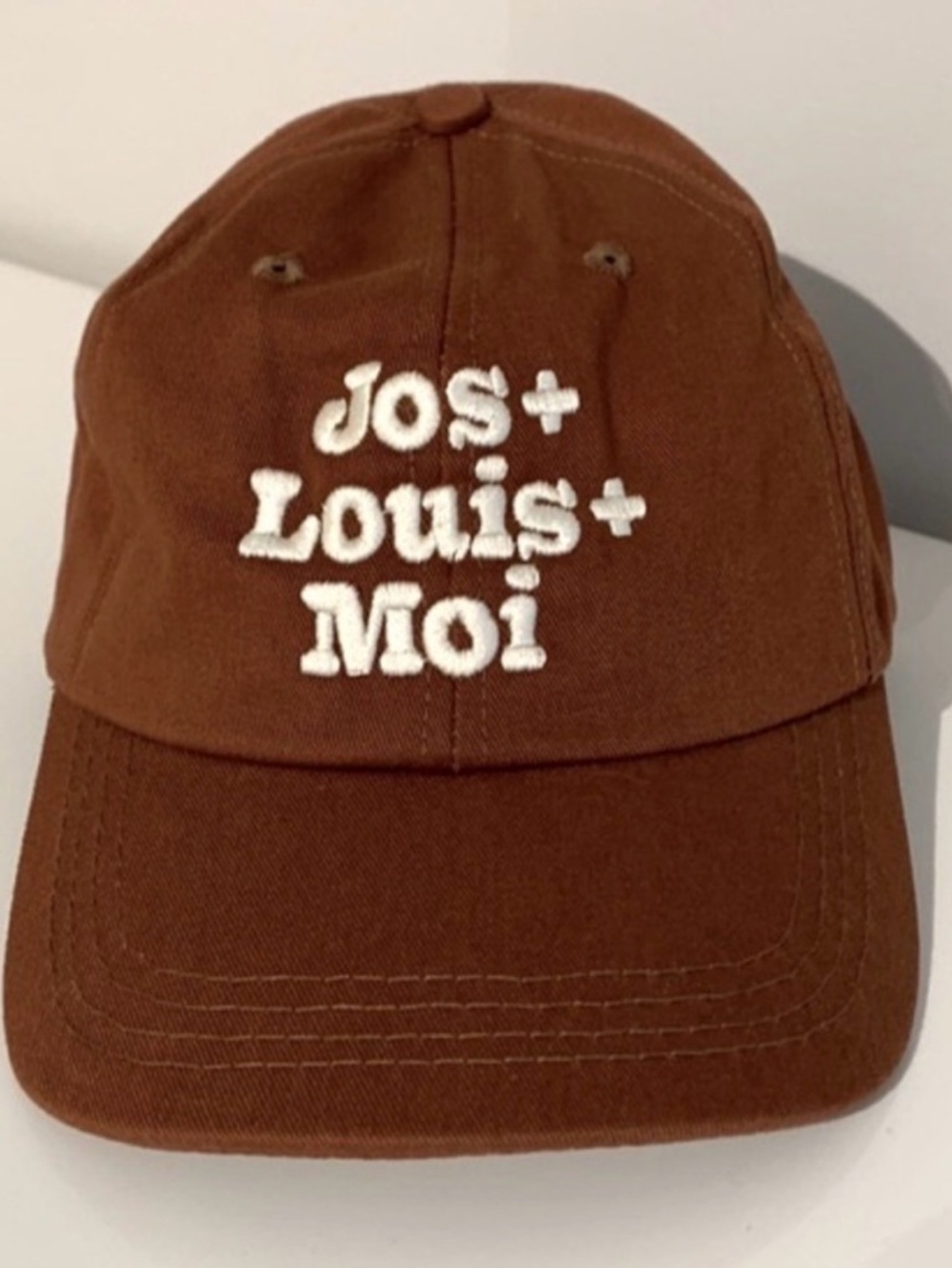 Brand new Vachon Jos+ Louis+ Moi Embroidered Brown Cotton Baseball Cap ⚾️🧢